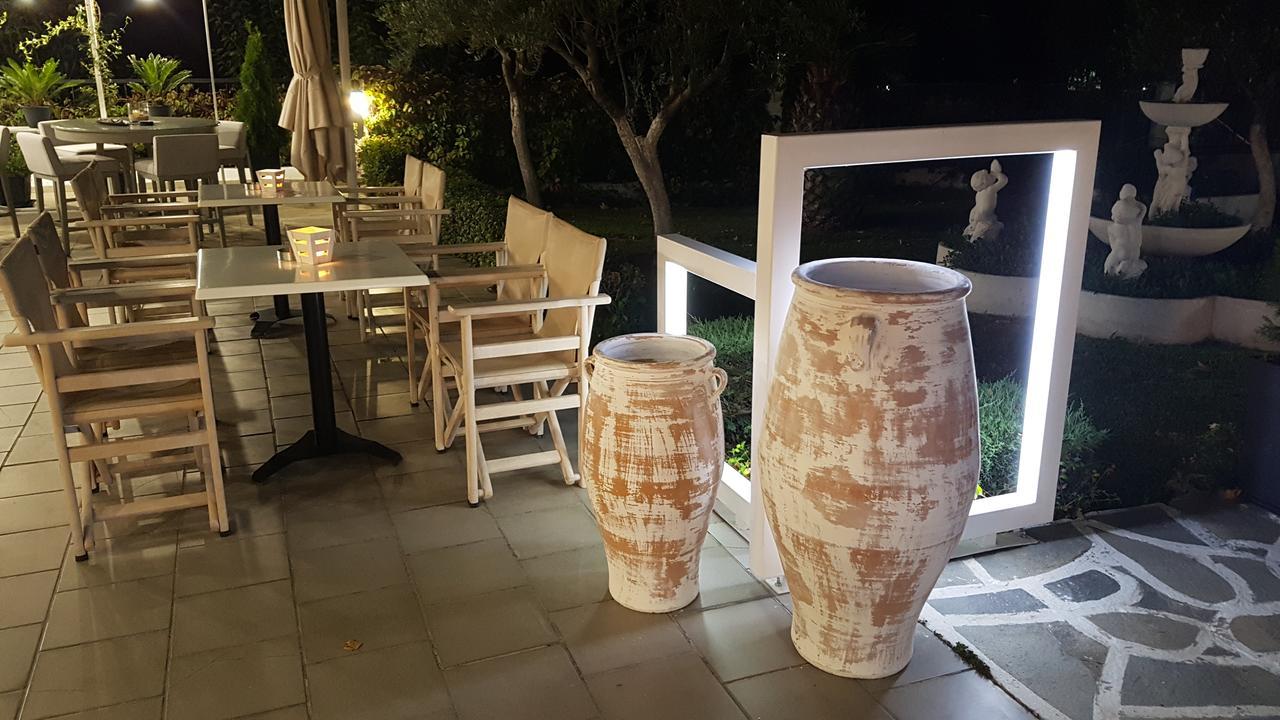 雅典娜度假酒店 艾斯普罗瓦塔 外观 照片