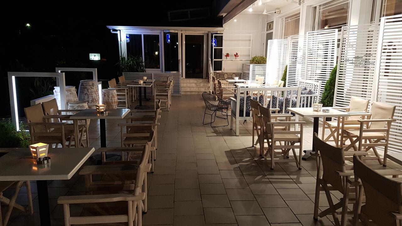 雅典娜度假酒店 艾斯普罗瓦塔 外观 照片